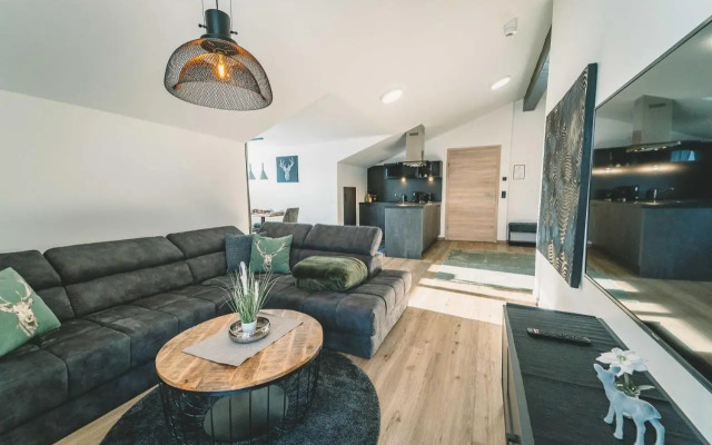Mirador Apartments
