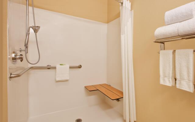 Holiday Inn Express Hotel & Suites Ennis by IHG