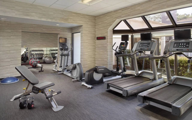 Courtyard by Marriott Raleigh Midtown