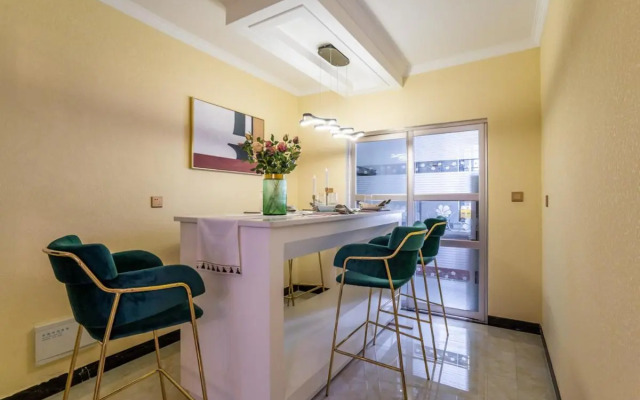 Zhengzhou Zhongyuan·Shenglong square