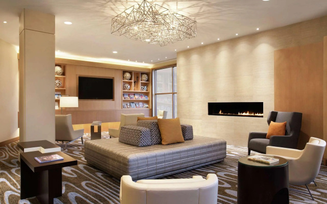 DoubleTree Suites by Hilton Hotel Boston - Cambridge