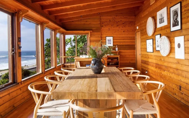 Fleetwood - Retro Modern Oceanfront Home w Two Expansive Patios