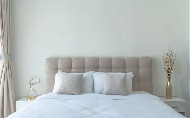 Luxury townhouse in Al Danah Bay