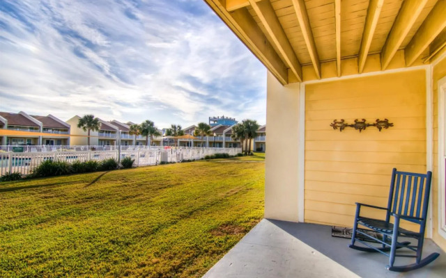 8 A, One Bedroom Condo