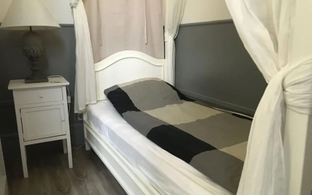 Standard Apartment by Hi5 - FehÃ©rahajÃ³