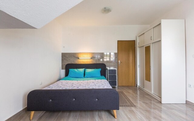 Amazing Home in Komarna With Wifi and 3 Bedrooms