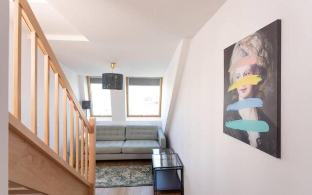 Penthouse near Schoenbrunn with large terrace! N43