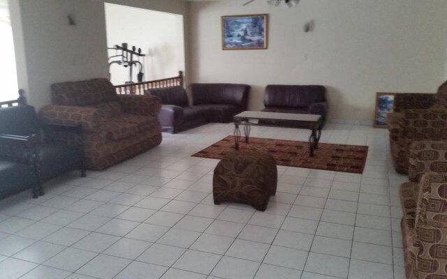Villa Donna Inn
