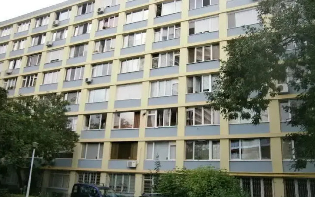 Maya Apartment Triumf