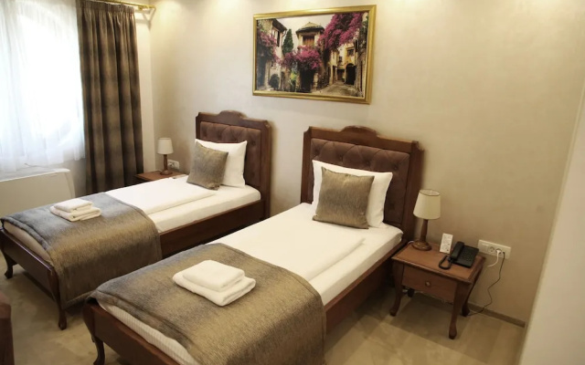 Provence Rooms