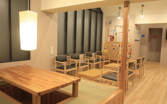 Oak Hostel Cabin