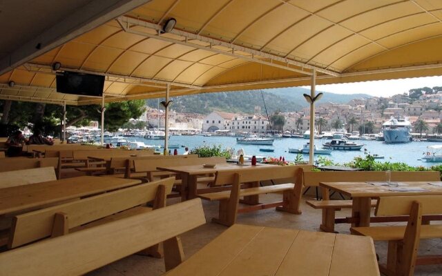 Delfin Hvar Hotel