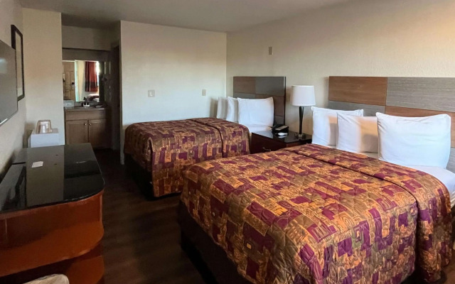 Motel 6 Galveston, TX - Beach/Seawall