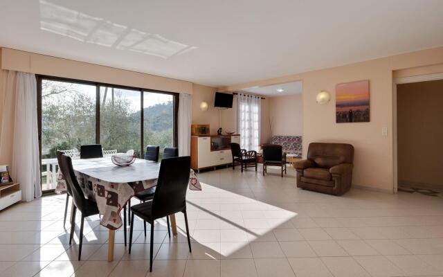 Tranquil Apartment in Drap with Garden