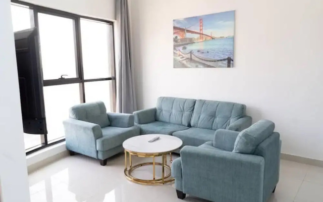 1BR Near Metro and Tramp