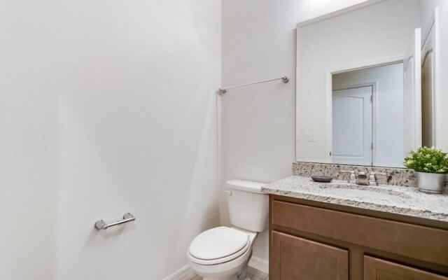 Oakwood Street Villa Solterra 1