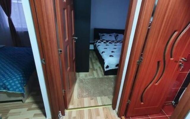 Apartament spatios, living+ 2 dormitoare