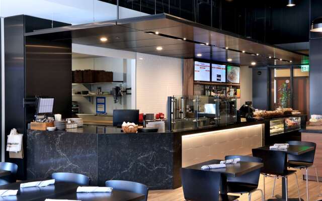 Amway Grand Plaza, Curio Collection by Hilton