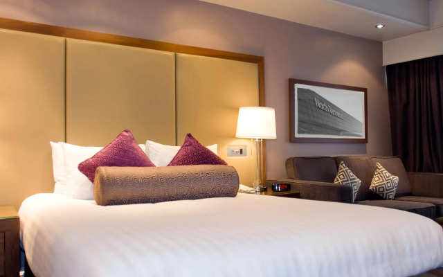 Sandman Signature London Gatwick Hotel