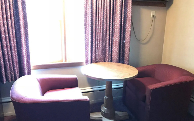 Economy Lodge