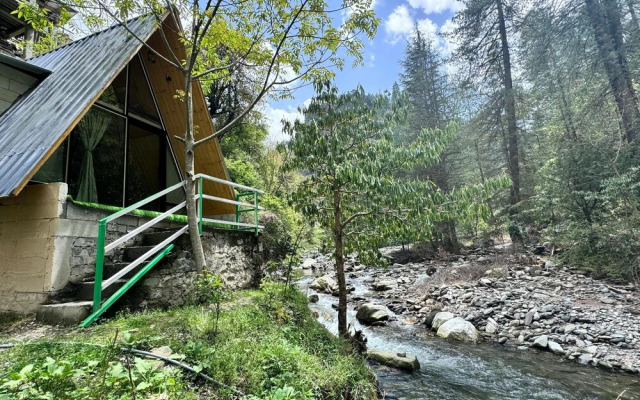 Sunshine Cafe & Cottage Riverside