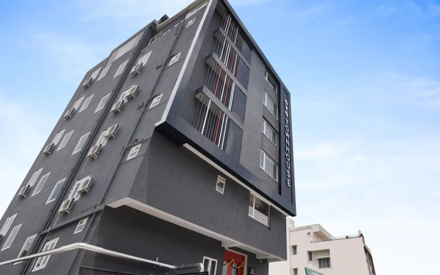 OYO Townhouse 238 Ulssor