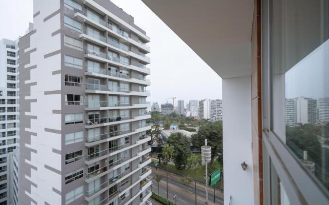 Exclusive Penthouse With Private Rooftop Jacuzzi BBQ Game Room
