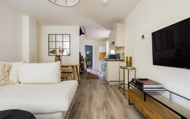 The Peckham Sanctuary - Snazzy 3bdr House With Patio