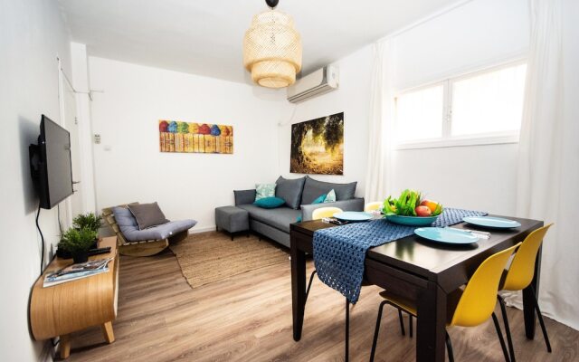 TLV Port Sweet-spot Near Beach