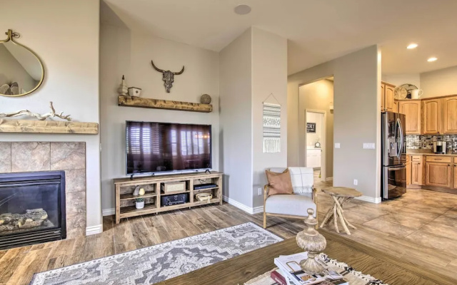 Game Room & Pool: Stylish Goodyear Home!
