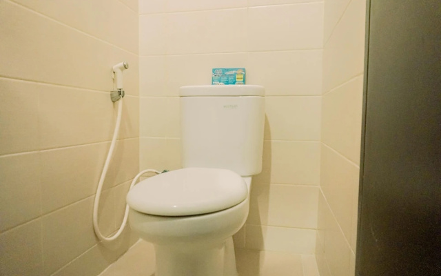 Homey And Cozy Stay Studio Belmont Residence Puri Apartement