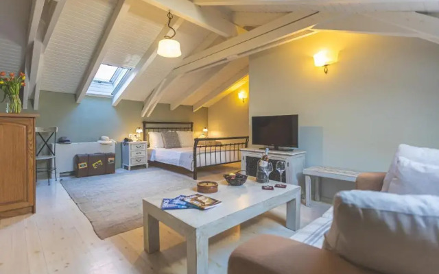 Arethousa Hotel