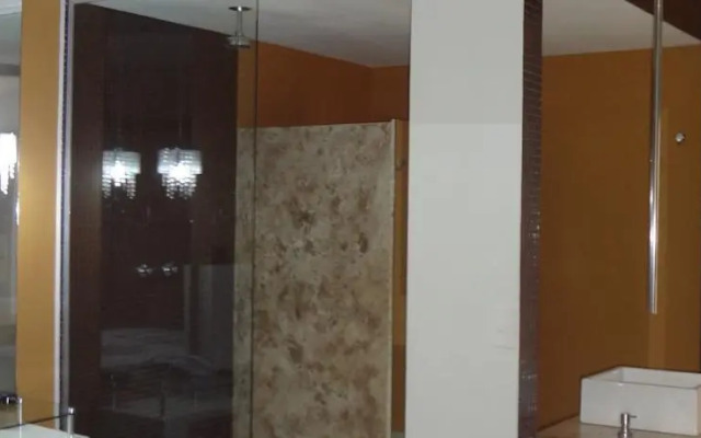 Motel Alibi (Adult Only)