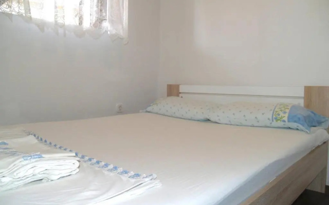 One Bedroom Apartment Alma, Sleeps 4