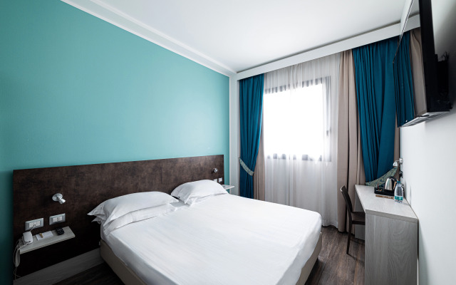 Отель Phi Hotel Milano