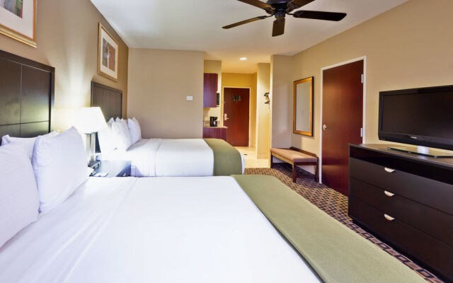 Holiday Inn Express Hotel And Suites Clinton