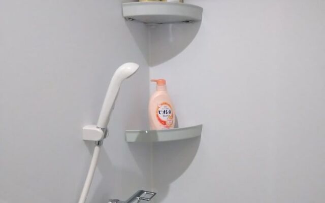 Issyuku Higashiueno Hotel