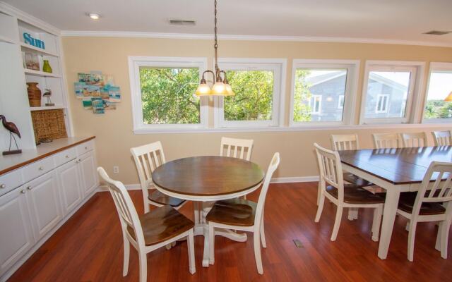 Spacious Ocean View Home w/ New Furniture, Huge Deck, & Wifi