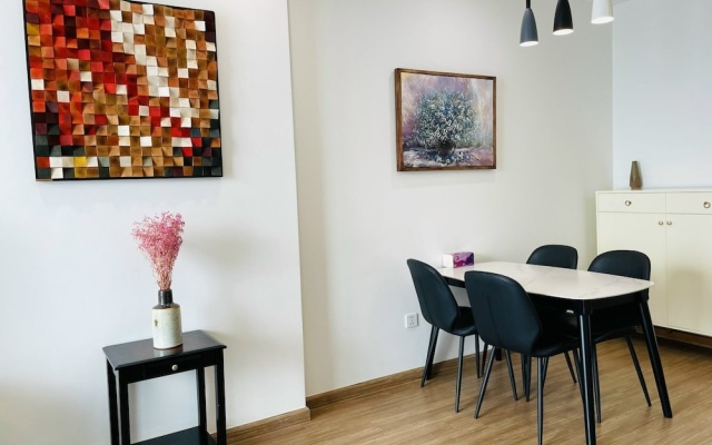 Vinhomes Skylake Apartment City View – Guest Rooms – Hanoi