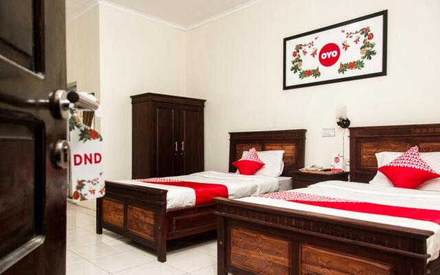 OYO 1069 Hotel New Rajawali