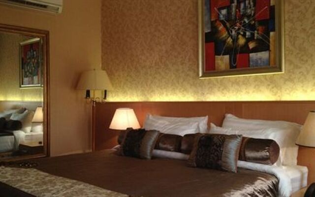 Meral Hotel