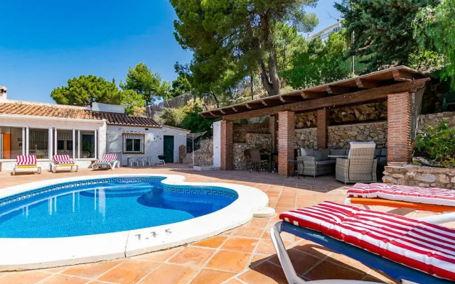 Cruz del Monte in C Mpeta