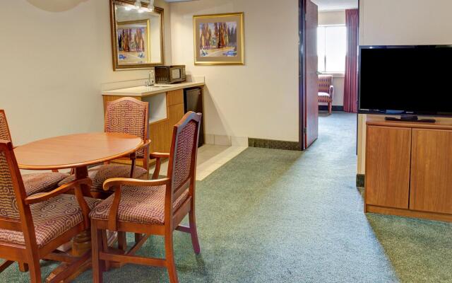 Holiday Inn Indianapolis Airport Area N by IHG
