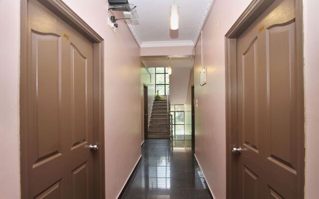 OYO 10232 Hotel Ashberry