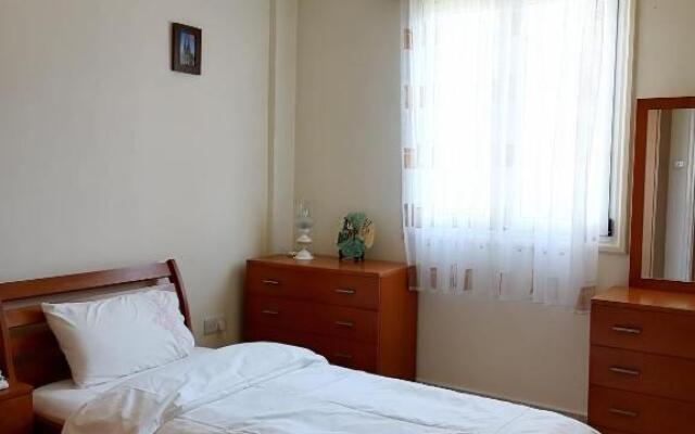 St Nikolas 1bdm Apartment, FREE Wi-Fi & Parking