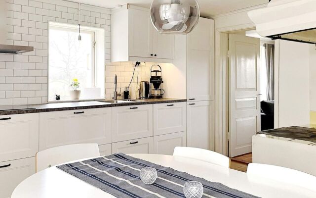 4 Star Holiday Home in BRO