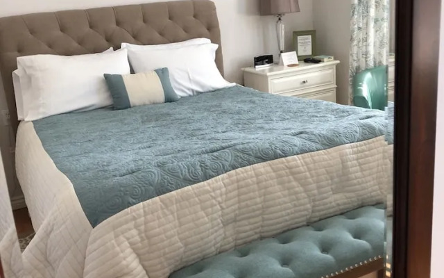 The Lake House Bed & Breakfast