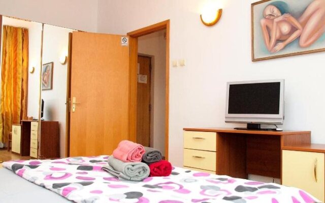 Rosuites Apartment Accommodation