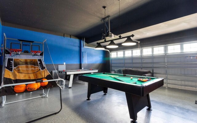 1520 FD 6BR Luxury Villa Pool Game Room