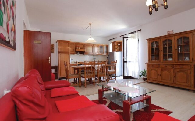 Stunning Home in Korcula With Wifi and 6 Bedrooms